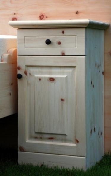 nachttischschrank-in-zirbelkiefer